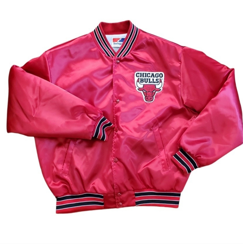 Vintage 1980's/1990's Men's Chicago Bulls Red Satin Swingster Jacket Size XL USA - Picture 1 of 7